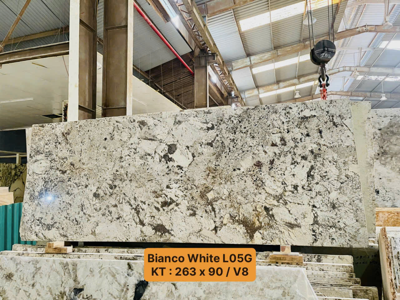 Đá ốp cầu thang Bianco White - Đá granite tự nhiên