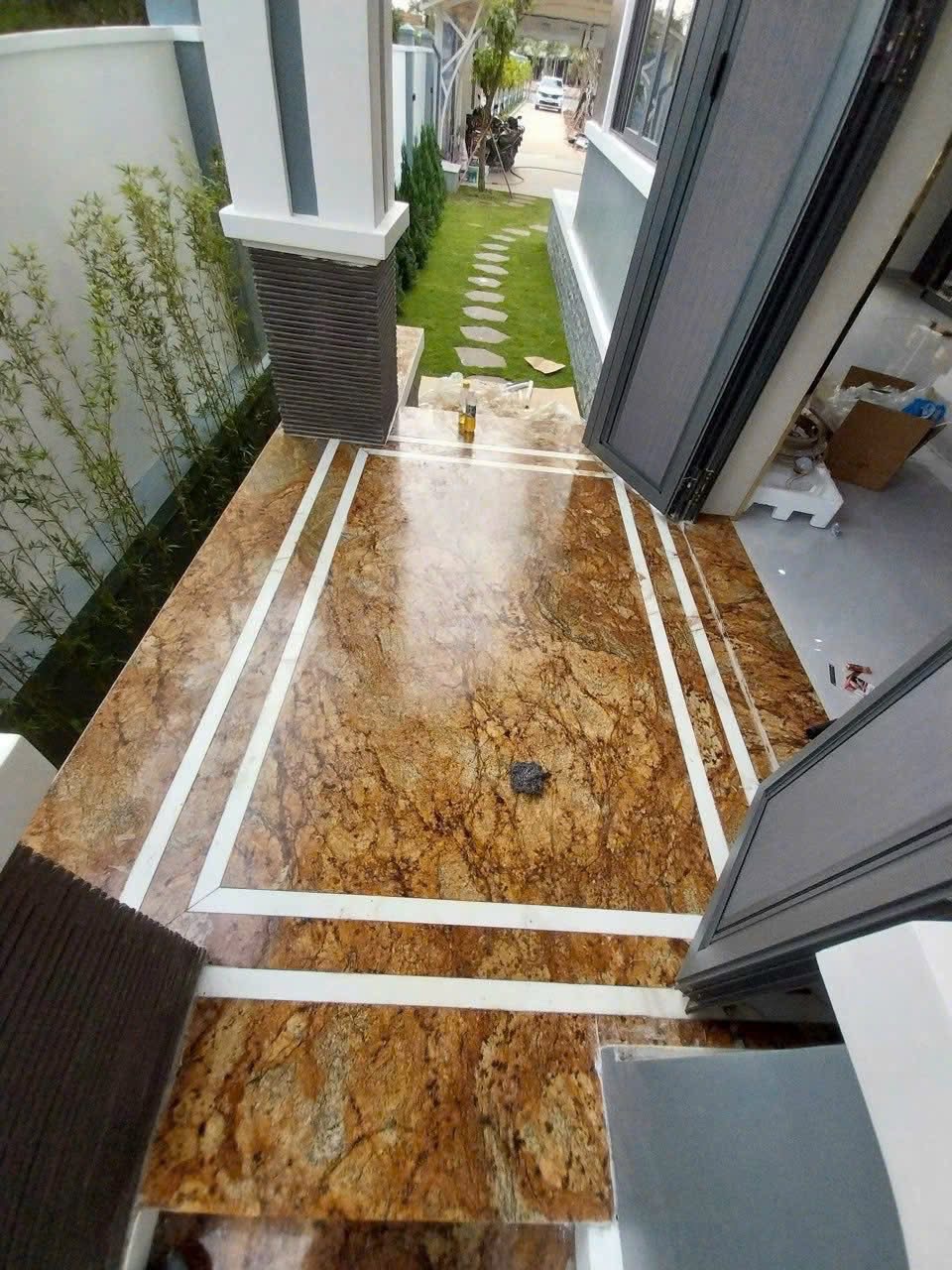 Đá lát sàn Golden Storm – Đá Granite tự nhiên